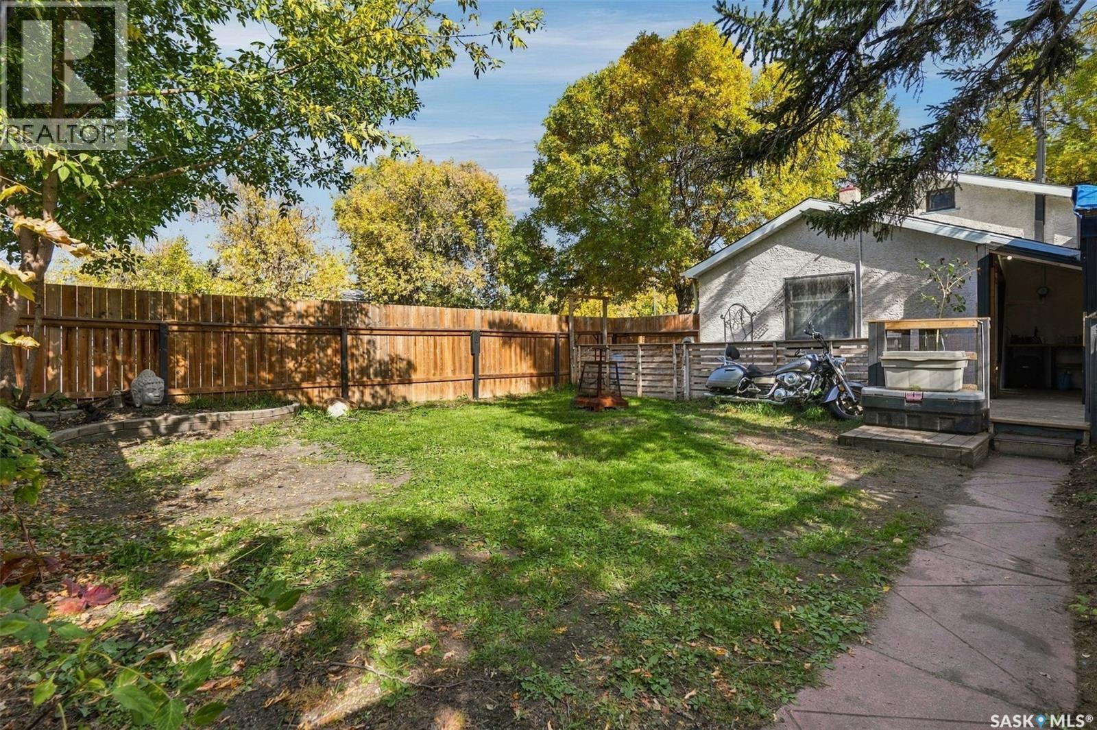 2100 Lindsay Street, Regina, Saskatchewan  S4N 3B9 - Photo 39 - SK050062