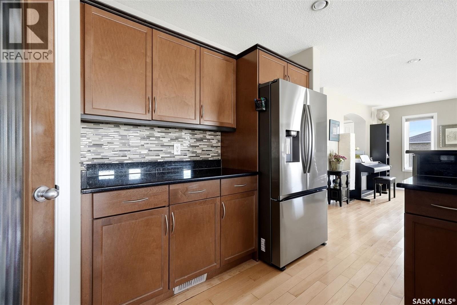 8097 Wascana Gardens Crescent, Regina, Saskatchewan  S4V 1G2 - Photo 11 - SK049968