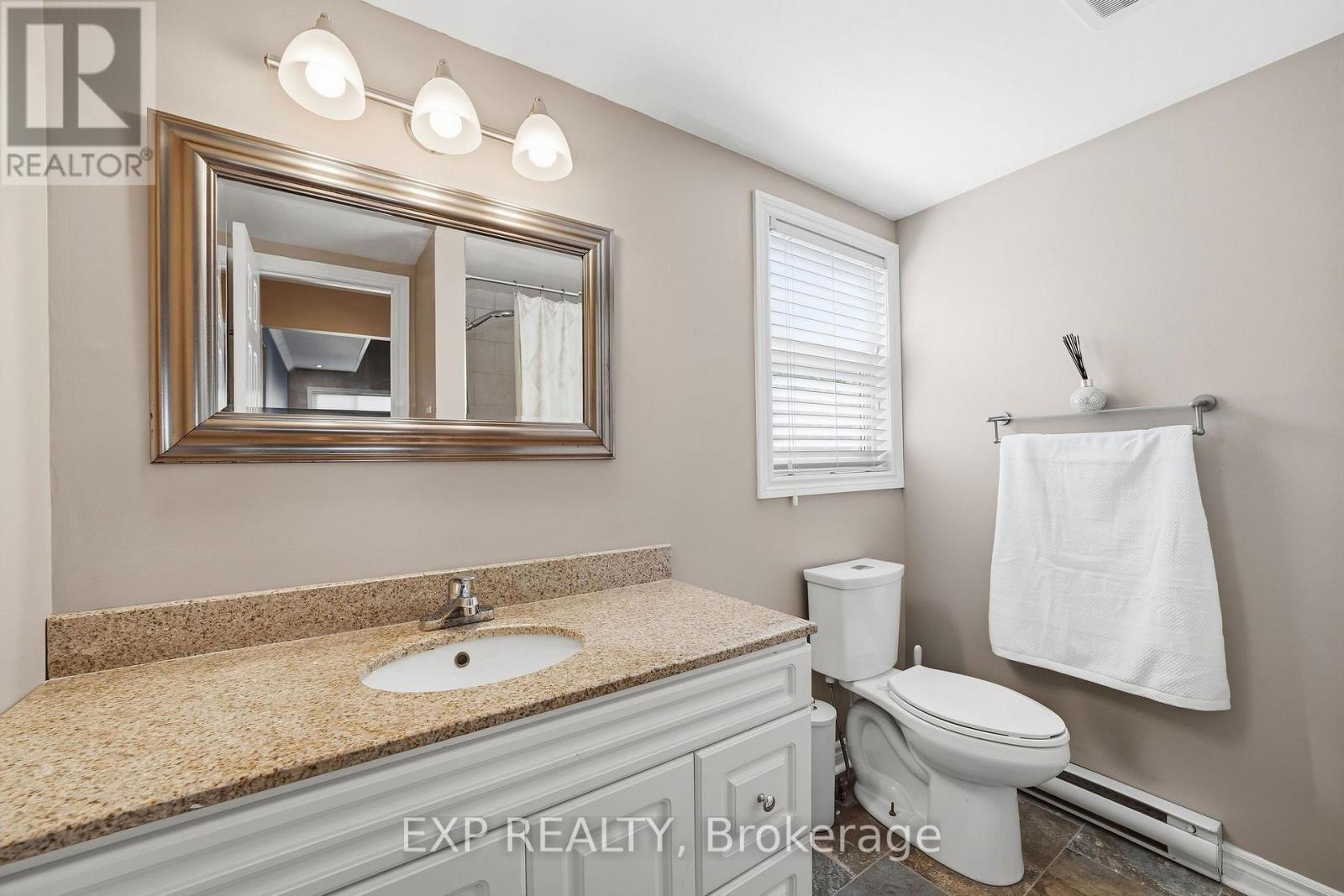 56 Yardley Place, London North, Ontario  N6G 2J3 - Photo 12 - X13854654