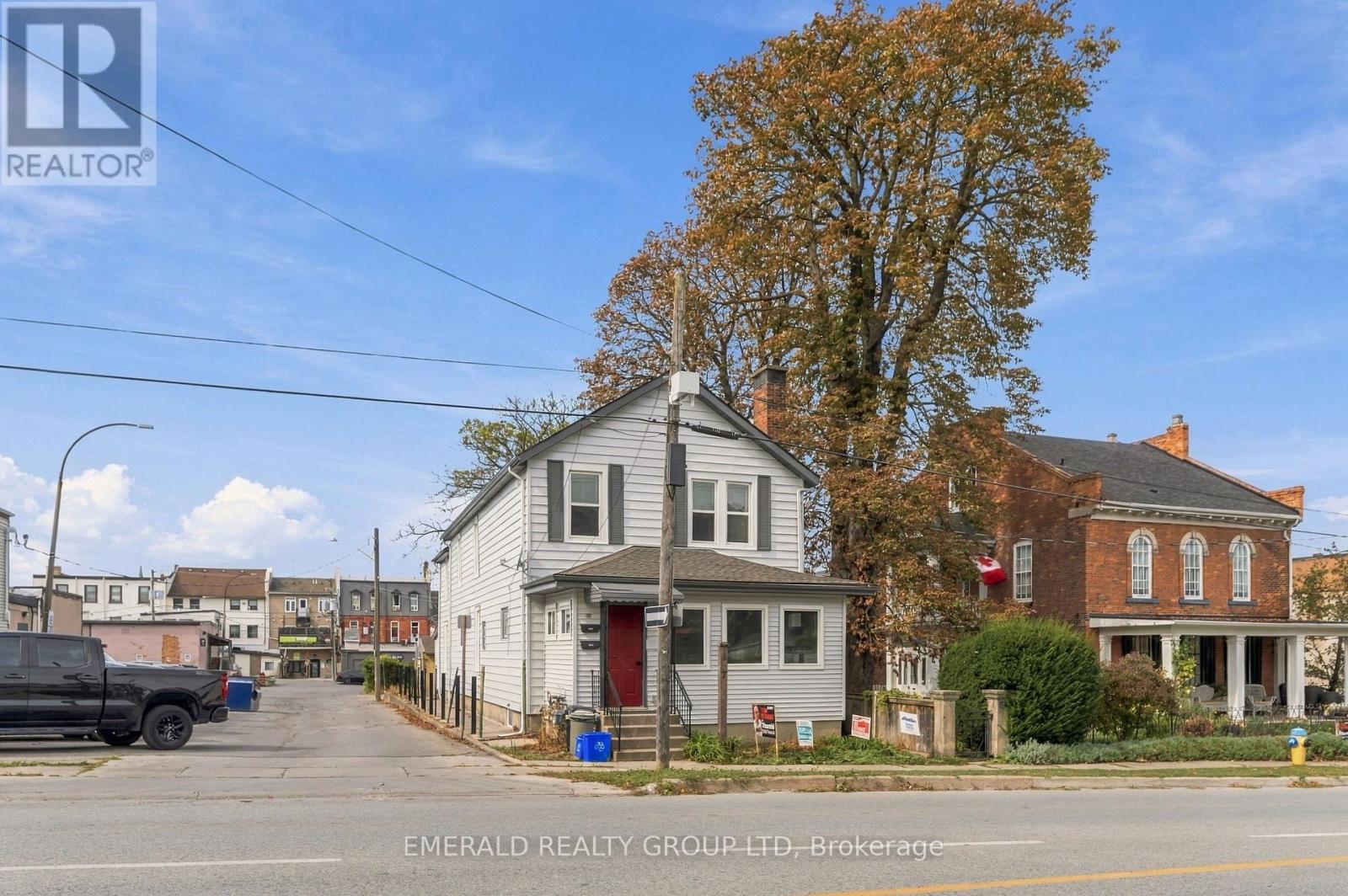 Upper - 7 Ormond Street S, Thorold, Ontario  L2V 1Y2 - Photo 23 - X13794346