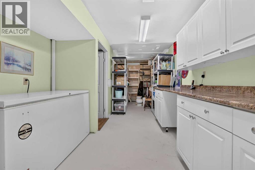 172 Queensland Road Se, Calgary, Alberta  T2J 3S2 - Photo 34 - A2333562