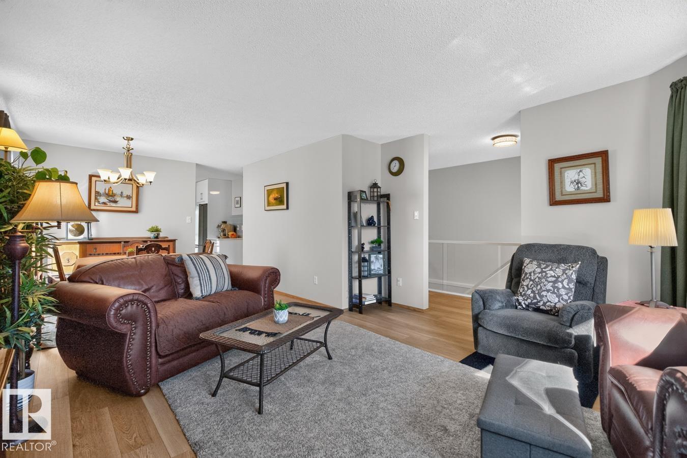 10860 11 Av Nw, Edmonton, Alberta  T6J 6H8 - Photo 5 - E4511407