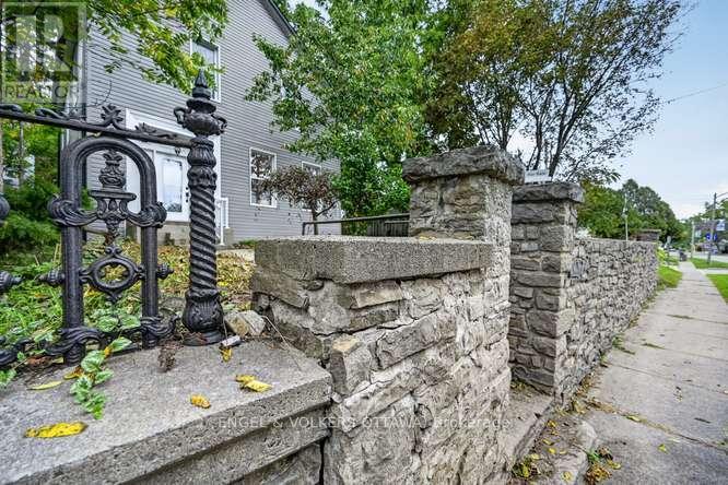 716 KING STREET W, Prescott, Ontario