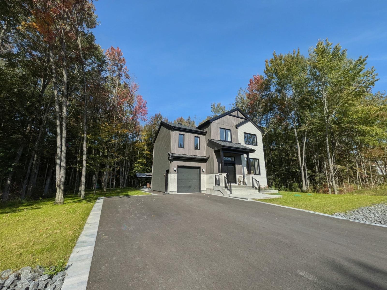 2146 Rue Brady Mascouche Quebec Canada J7K3C2 1