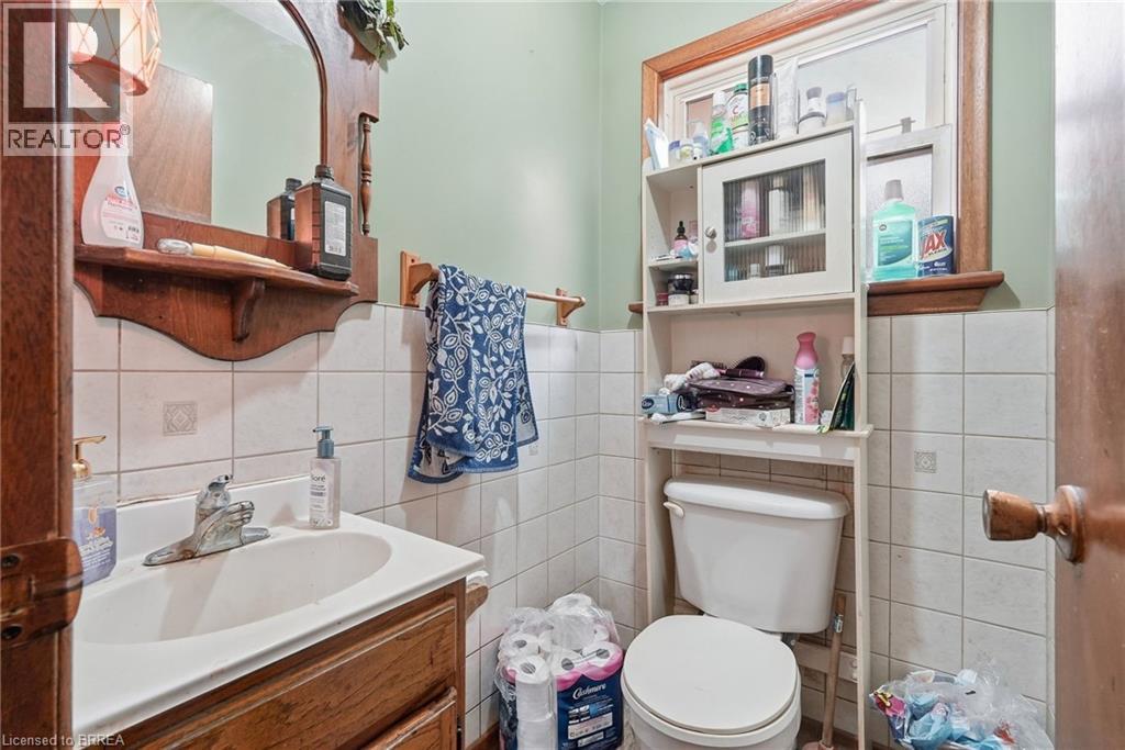 107 Cayley Street, Brockton, Ontario  N0G 2V0 - Photo 16 - 40865758