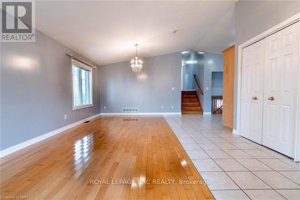 7005 Kelly Drive, Niagara Falls, Ontario  L2H 3J9 - Photo 12 - X13854472
