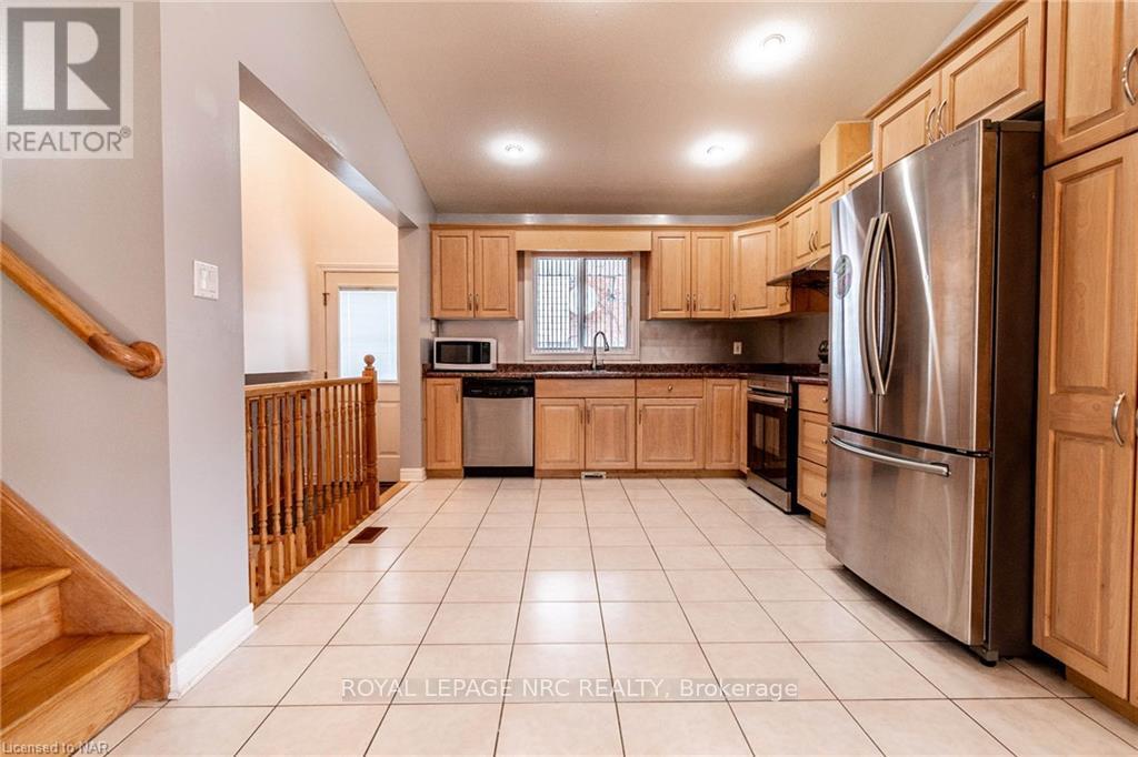 7005 Kelly Drive, Niagara Falls, Ontario  L2H 3J9 - Photo 23 - X13854472