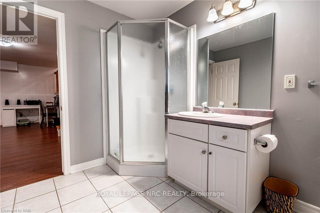 7005 Kelly Drive, Niagara Falls, Ontario  L2H 3J9 - Photo 35 - X13854472