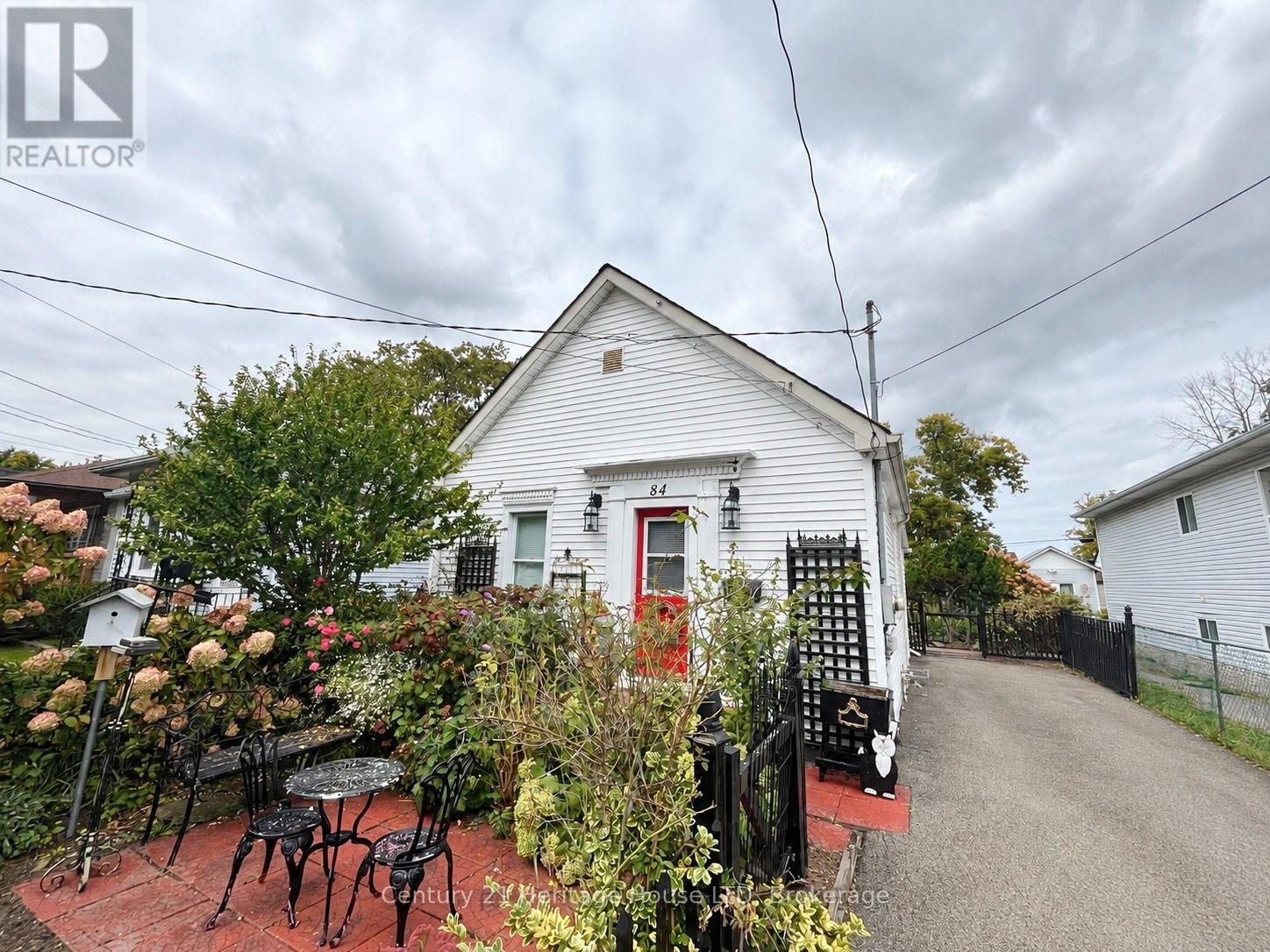 84 Rykert Street, St. Catharines, Ontario  L2S 1Z6 - Photo 2 - X13854488