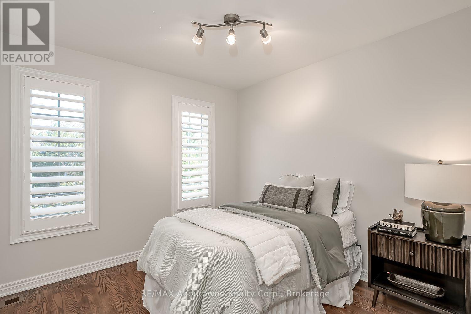 2351 Woodfield Road, Oakville, Ontario  L6H 6Y6 - Photo 20 - W13854538
