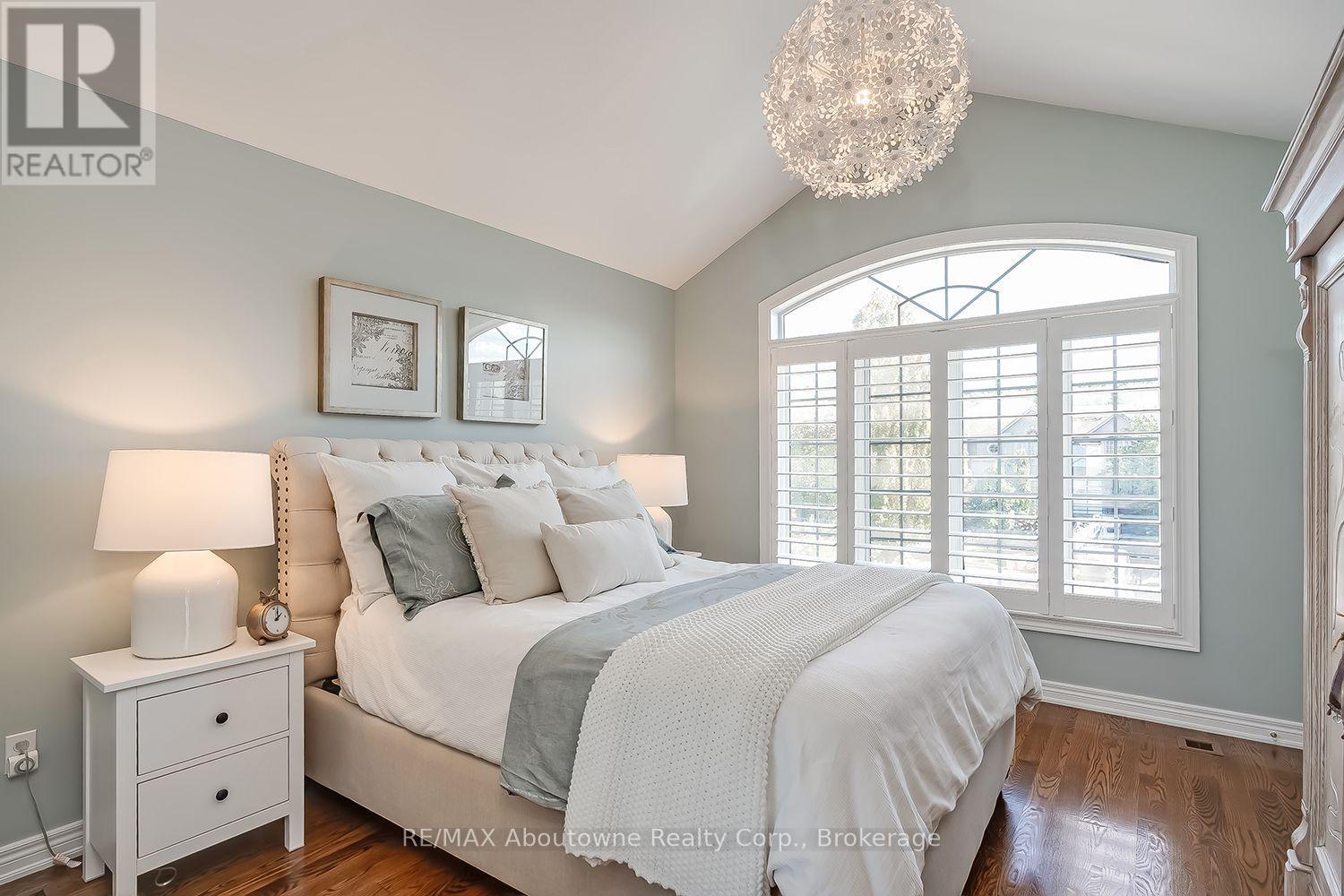 2351 Woodfield Road, Oakville, Ontario  L6H 6Y6 - Photo 22 - W13854538