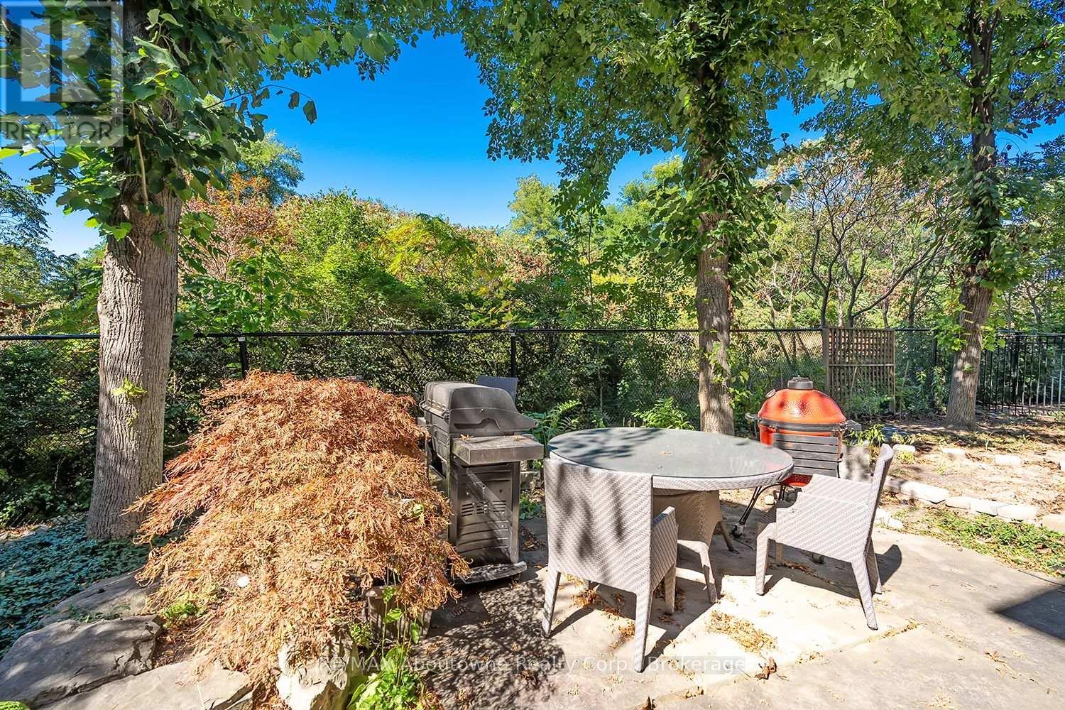 2351 Woodfield Road, Oakville, Ontario  L6H 6Y6 - Photo 33 - W13854538