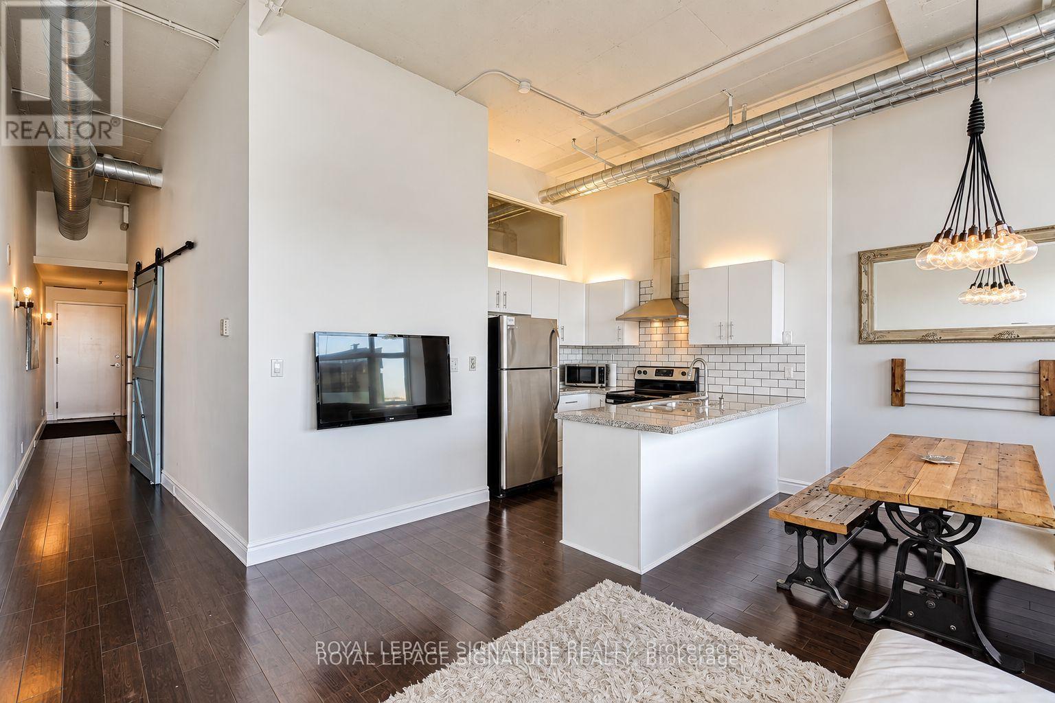 1005 - 700 King Street W, Toronto (Niagara), Ontario  M5V 2Y6 - Photo 2 - C13854614