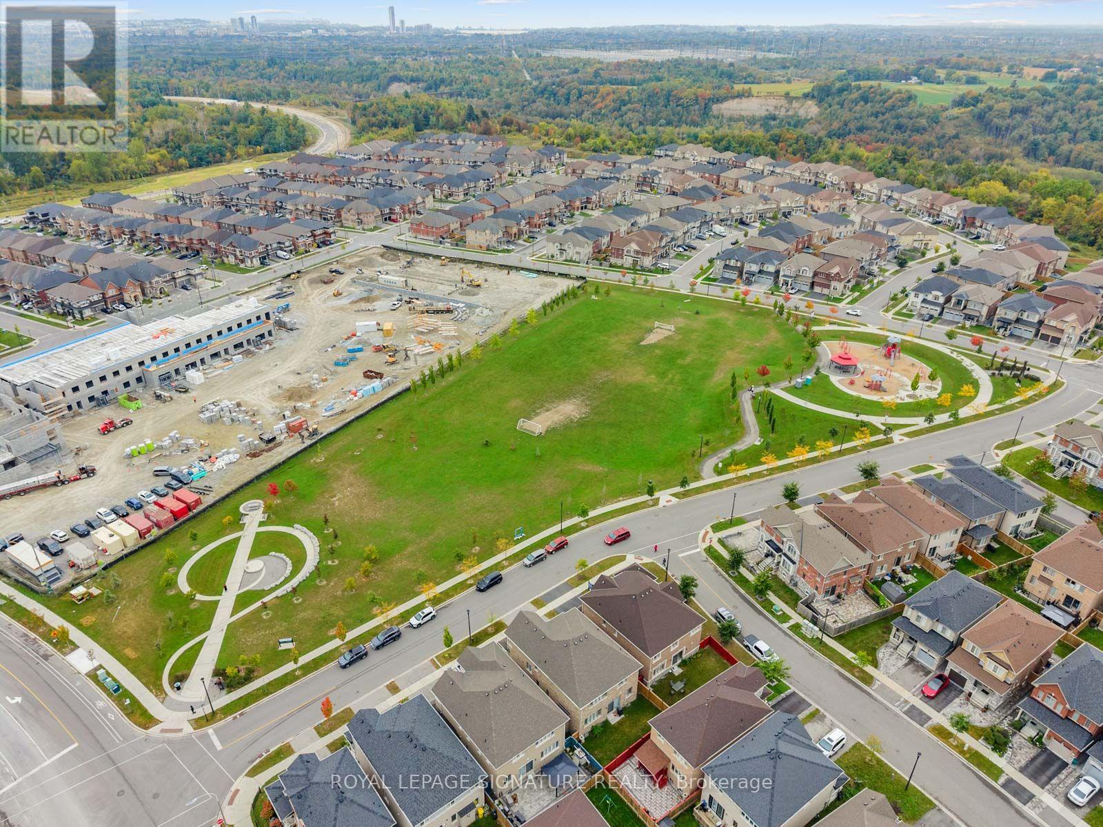 1055 Skyridge Boulevard, Pickering, Ontario  L1X 0G5 - Photo 47 - E13854574