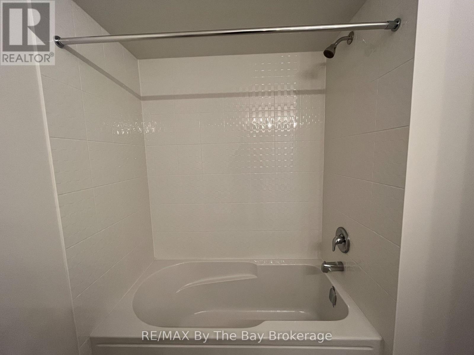 17 Carriage Lane, Wasaga Beach, Ontario  L9Z 0M5 - Photo 19 - S13854490
