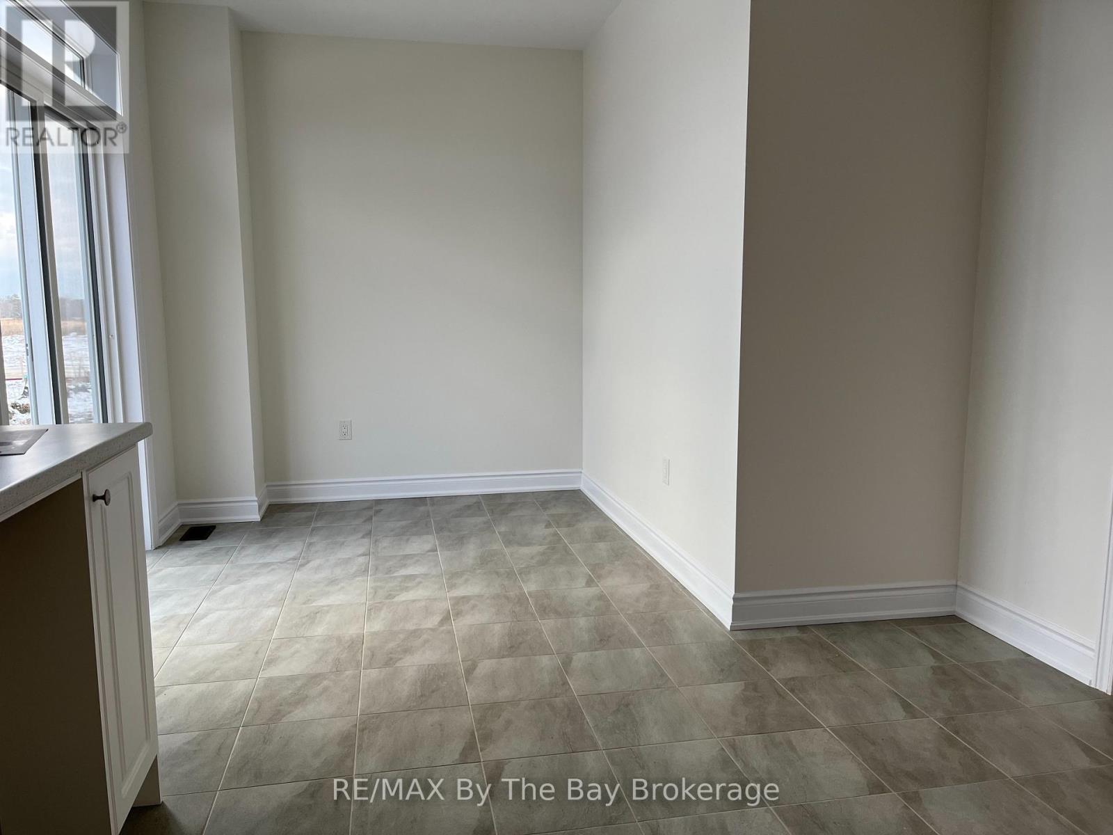 17 Carriage Lane, Wasaga Beach, Ontario  L9Z 0M5 - Photo 3 - S13854490