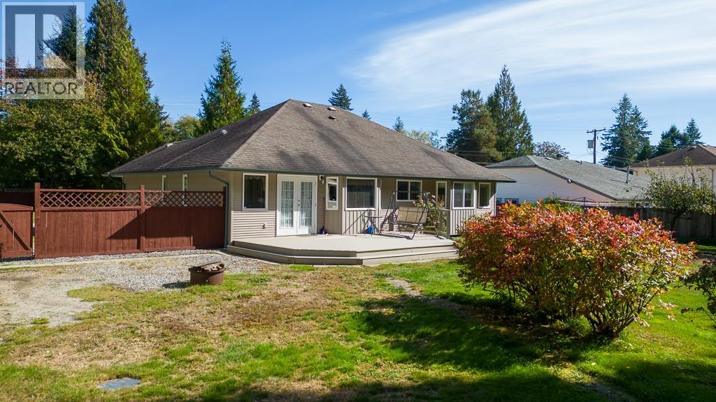 619 Ocean View, Gibsons, British Columbia  V0N 1V3 - Photo 11 - R3171703