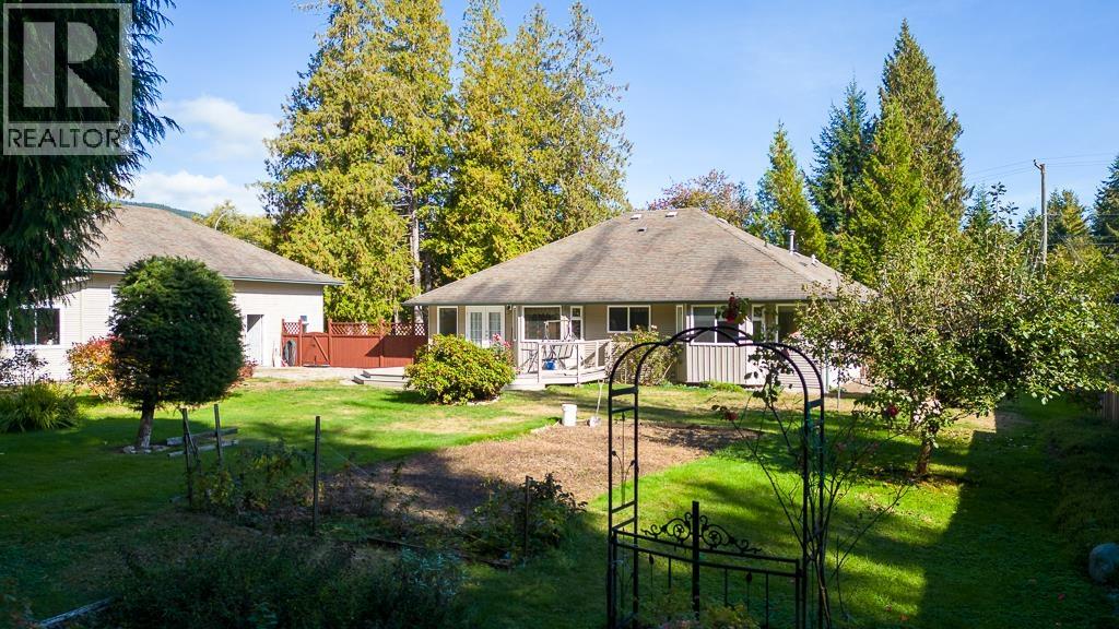 619 Ocean View, Gibsons, British Columbia  V0N 1V3 - Photo 12 - R3171703