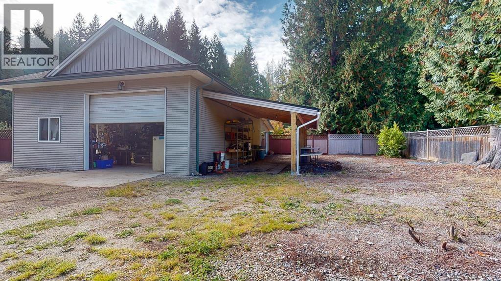 619 Ocean View, Gibsons, British Columbia  V0N 1V3 - Photo 37 - R3171703