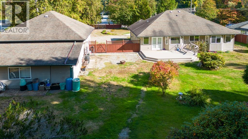 619 Ocean View, Gibsons, British Columbia  V0N 1V3 - Photo 7 - R3171703