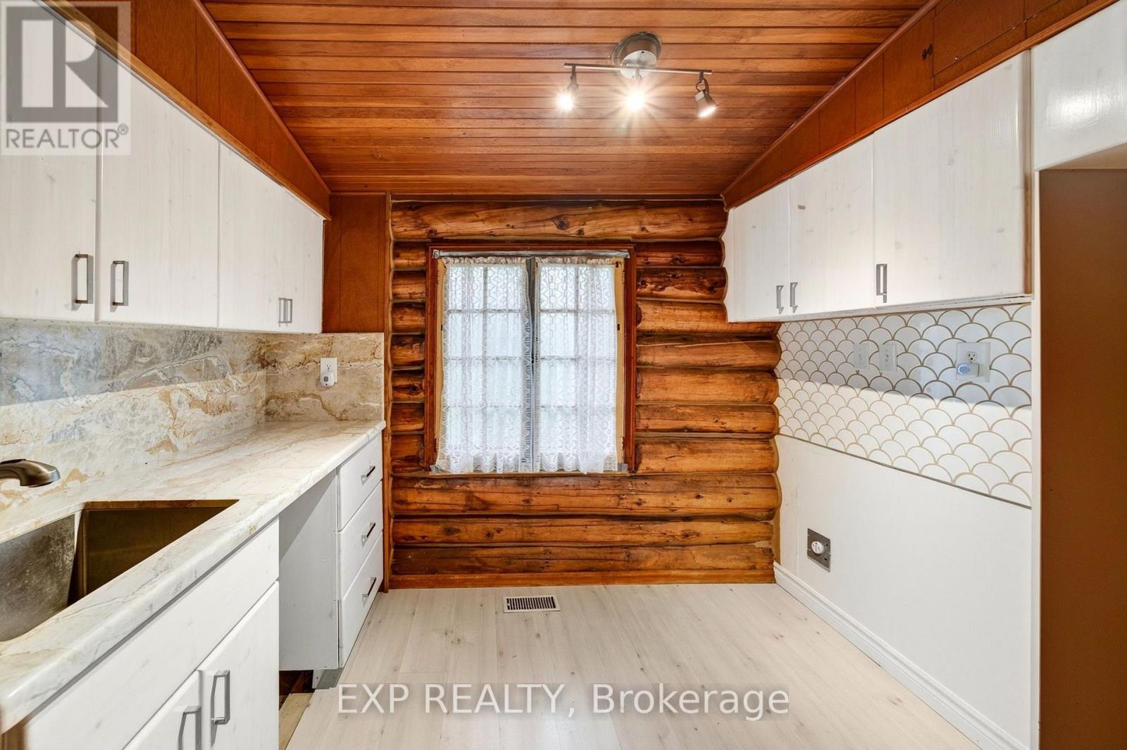 607 Duclos Point Road, Georgina, Ontario  L0E 1N0 - Photo 21 - N13854582