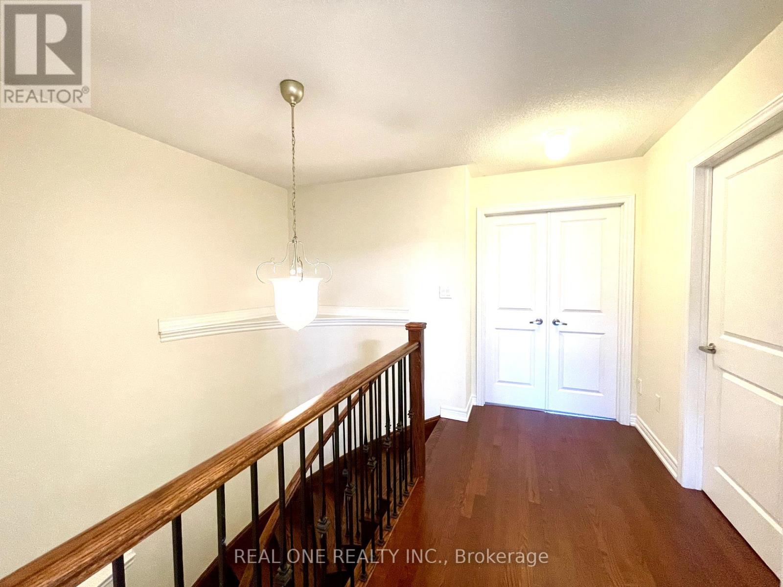 25 Paper Mills Crescent, Richmond Hill, Ontario  L4E 0V5 - Photo 8 - N13854608