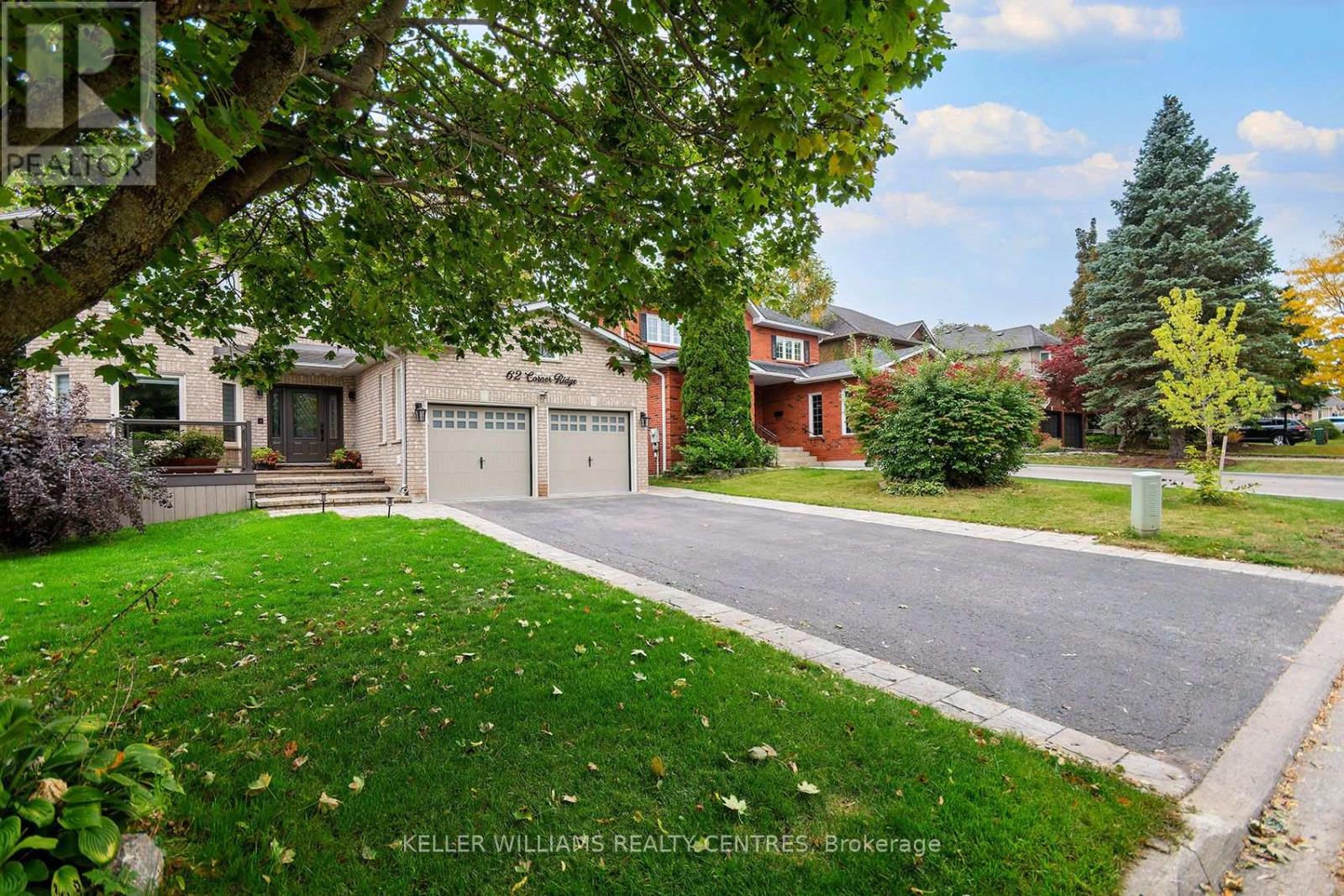 62 Corner Ridge Road, Aurora, Ontario  L4G 6L3 - Photo 2 - N13854634