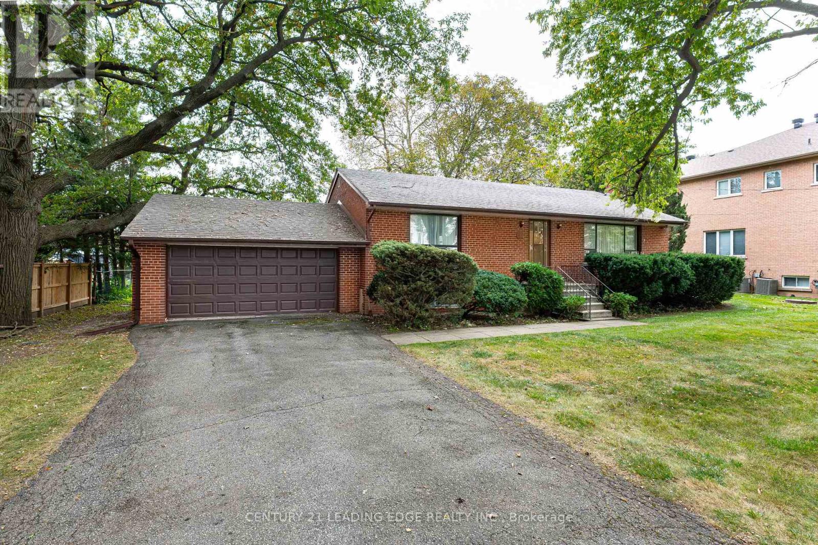 93 Lee Avenue, Markham, Ontario  L3R 8G2 - Photo 3 - N13854672
