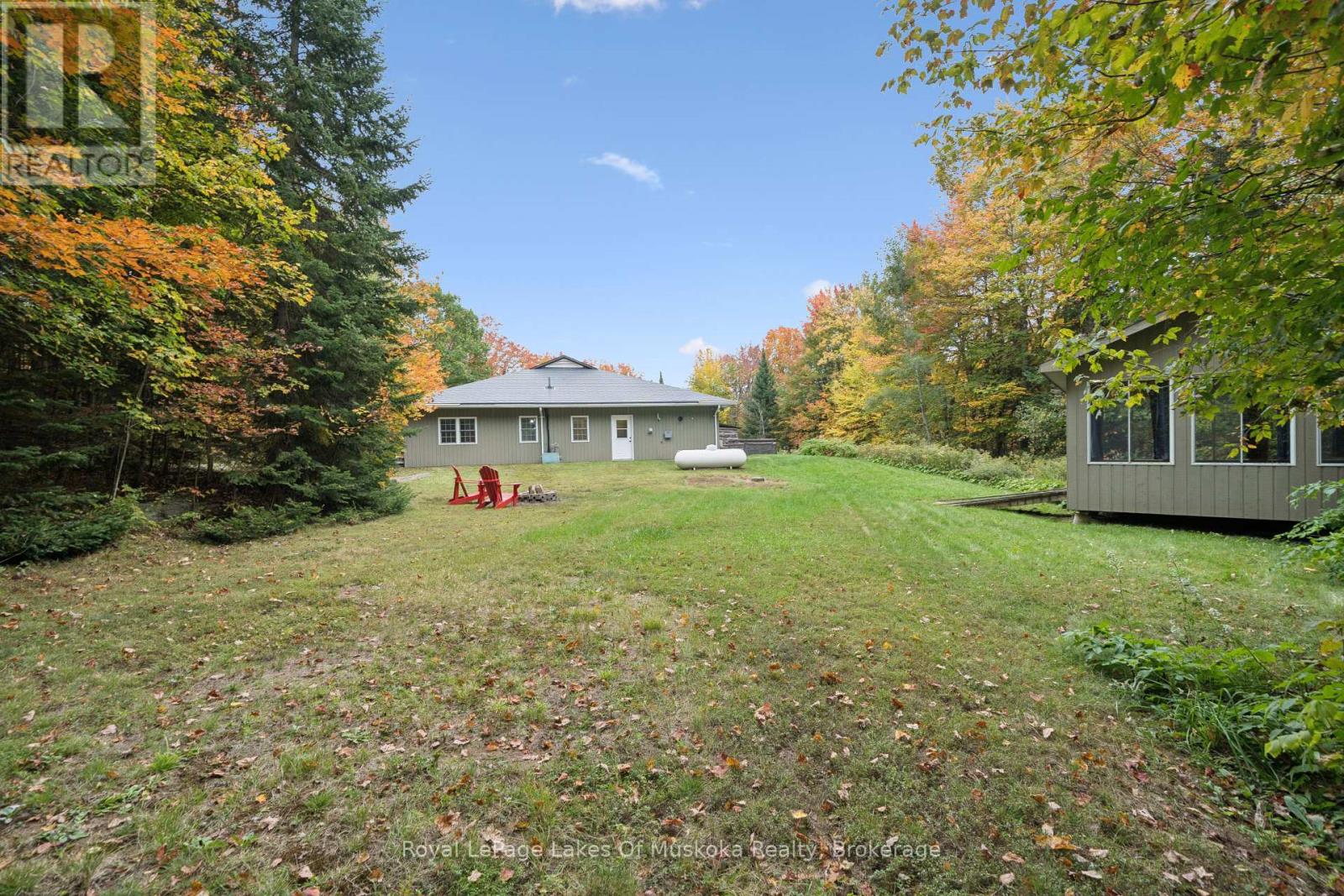 1181 Lone Pine Drive, Bracebridge, Ontario  P1L 1X4 - Photo 2 - X13854576