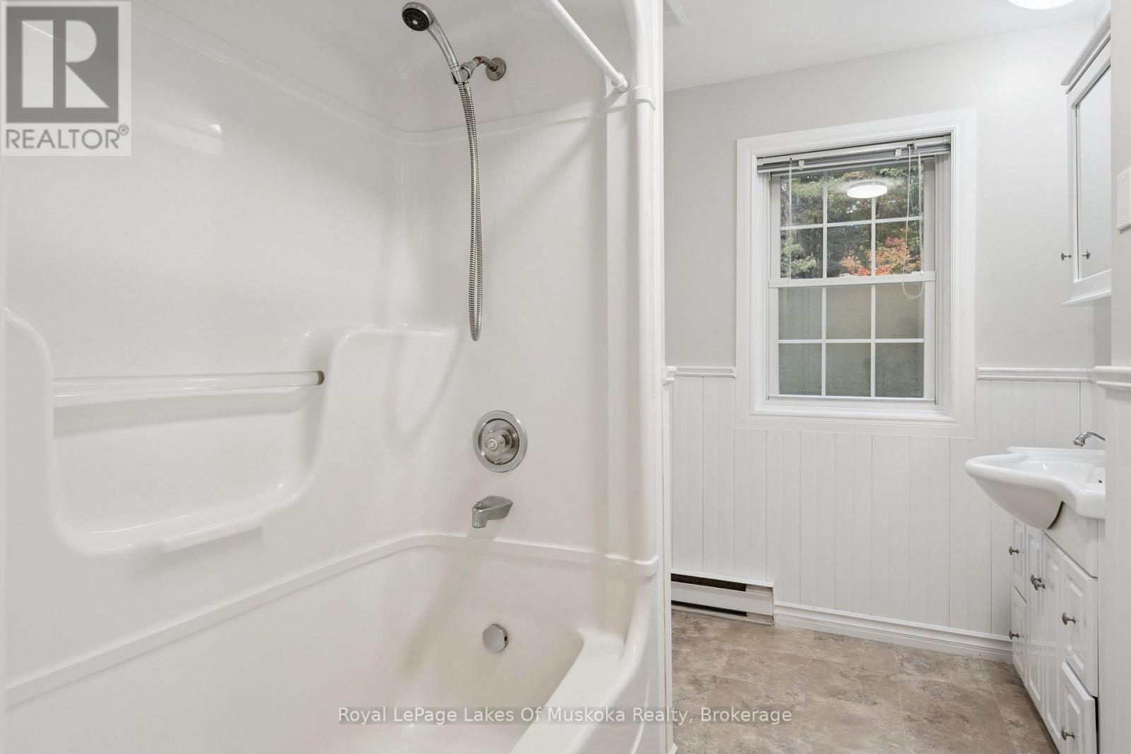 1181 Lone Pine Drive, Bracebridge, Ontario  P1L 1X4 - Photo 31 - X13854576