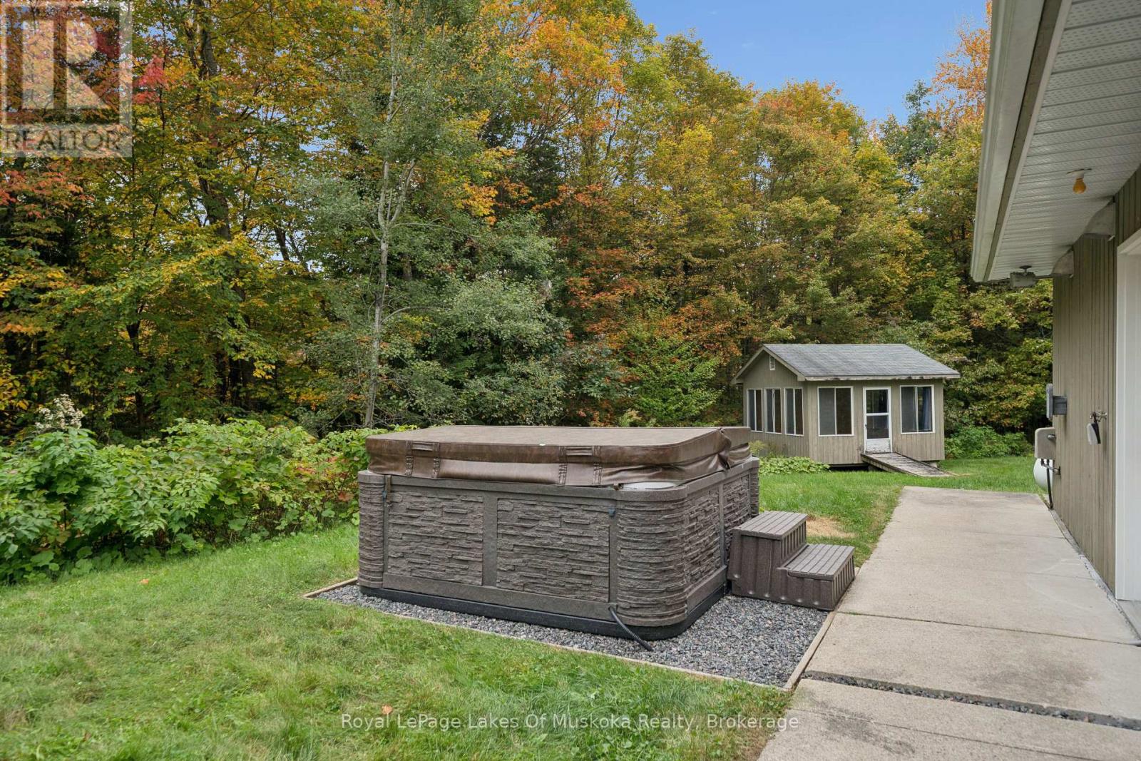 1181 Lone Pine Drive, Bracebridge, Ontario  P1L 1X4 - Photo 5 - X13854576