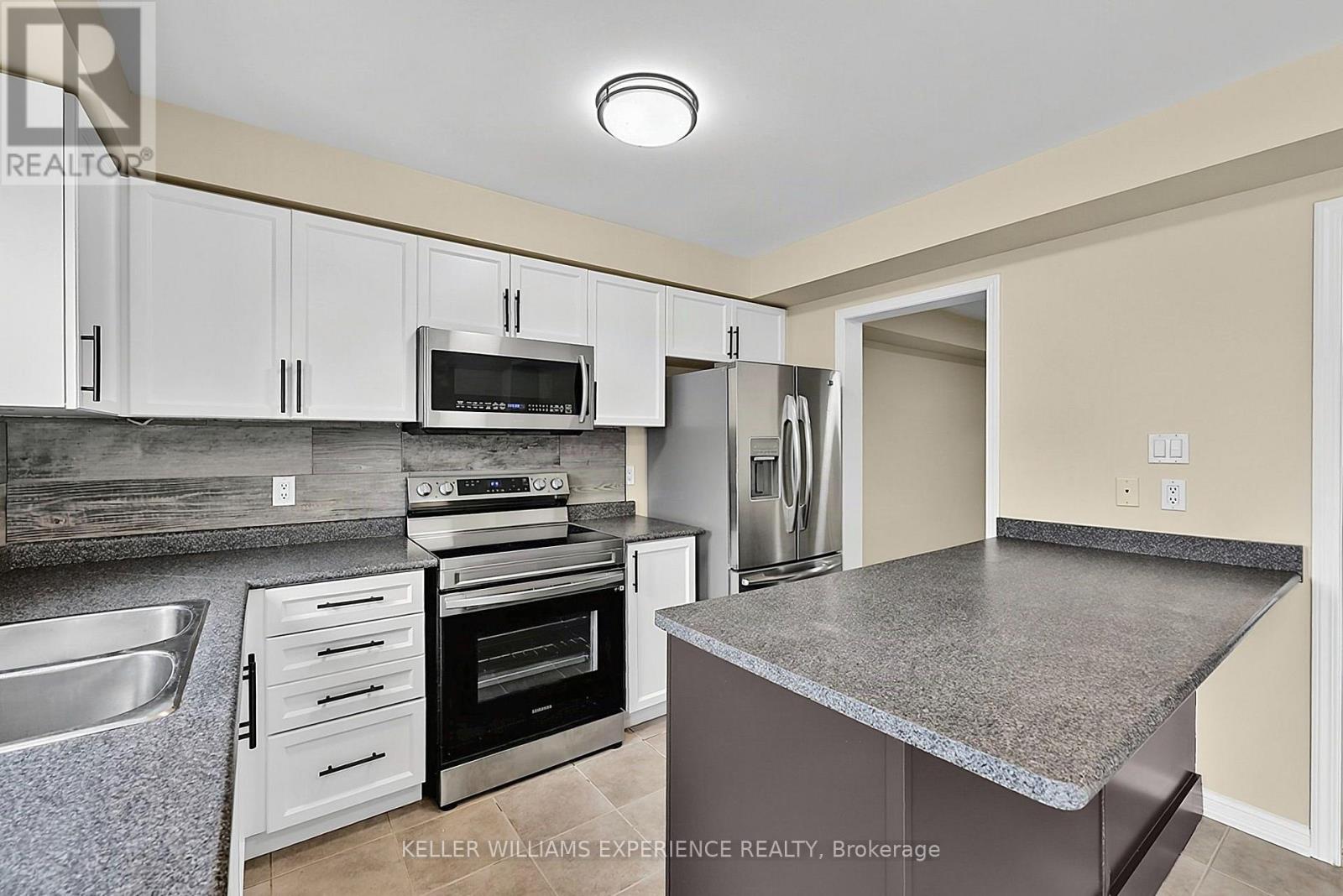 78 Commonwealth Road, Barrie (Innis-Shore), Ontario  L4M 0C9 - Photo 15 - S13854562