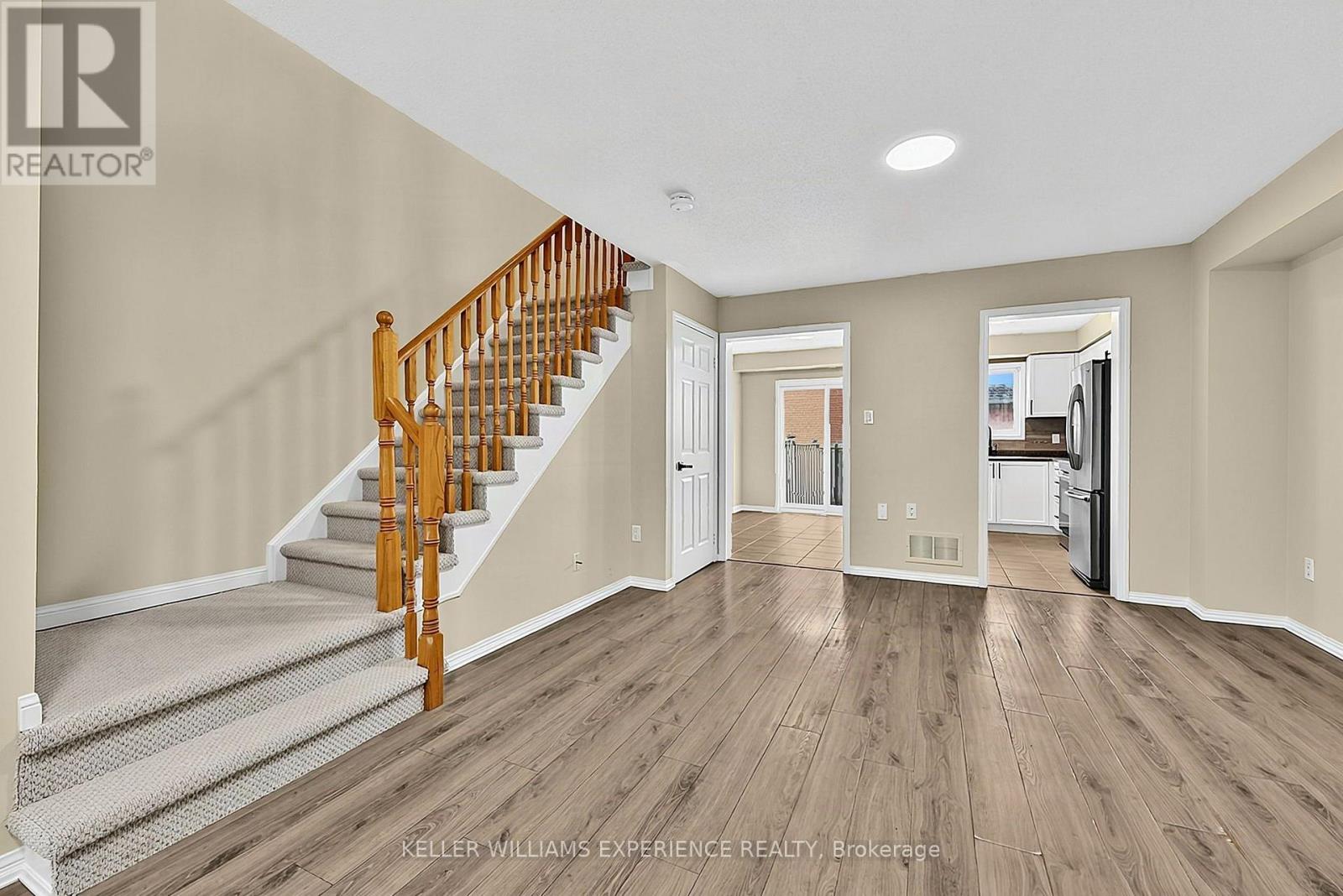 78 Commonwealth Road, Barrie (Innis-Shore), Ontario  L4M 0C9 - Photo 9 - S13854562