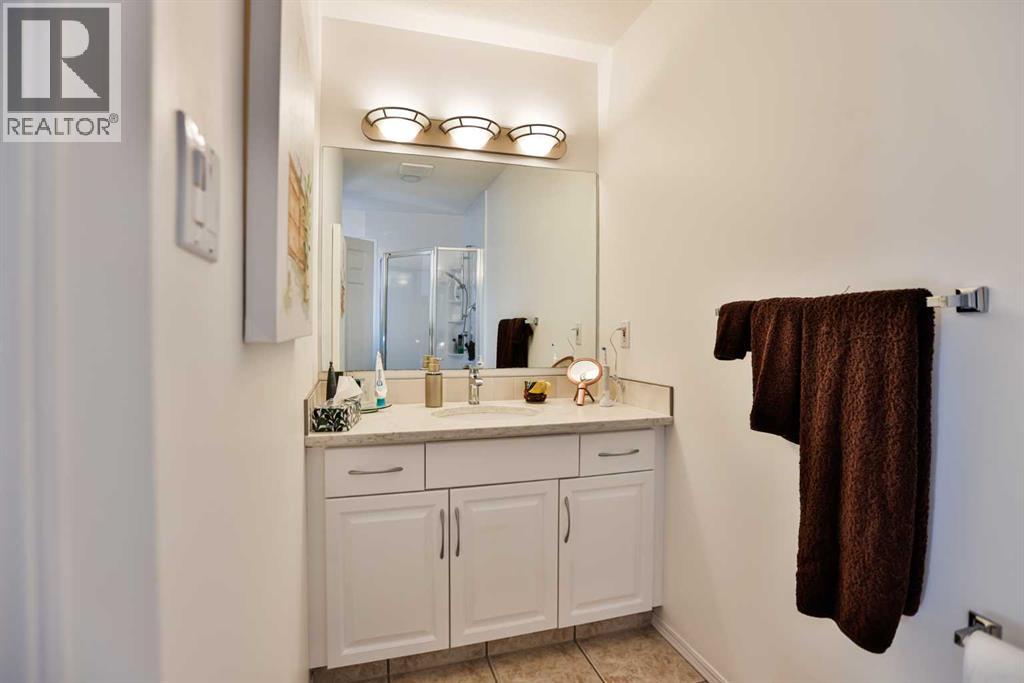 203 Blackfoot Circle W