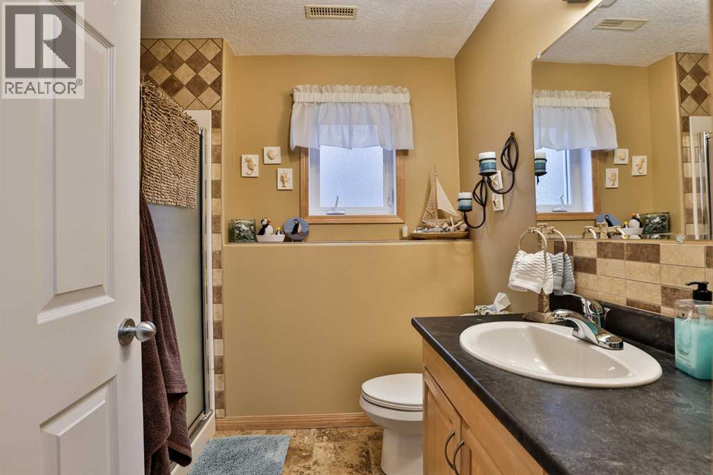 203 Blackfoot Circle W