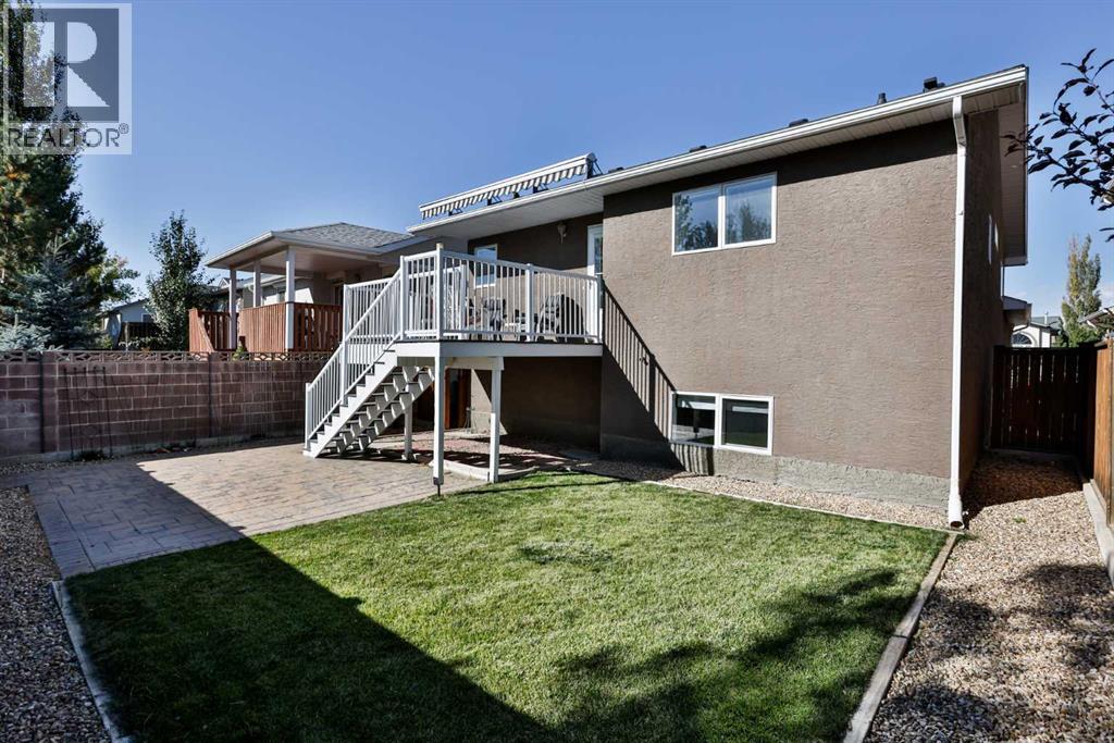 203 Blackfoot Circle W