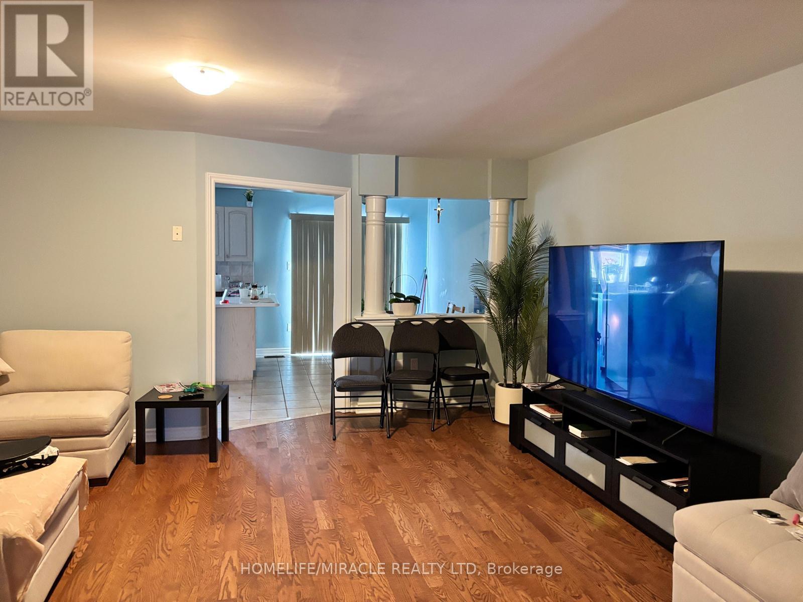 820 Othello Court, Mississauga (Meadowvale Village), Ontario  L5W 1H2 - Photo 8 - W13854596