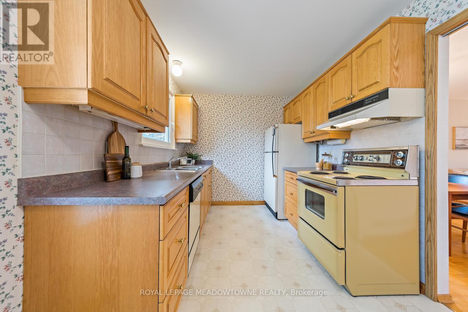 38 Jasper Crescent, Brampton (Northgate), Ontario  L6S 2G2 - Photo 16 - W13854632