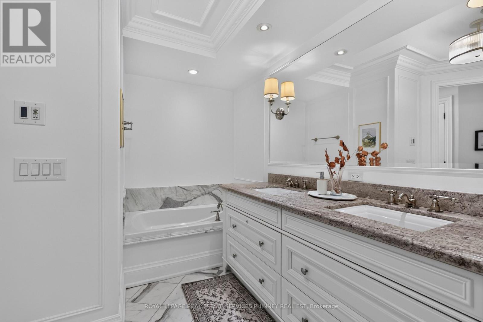 604 - 111 Forsythe Street, Oakville (Co Central), Ontario  L6K 3J9 - Photo 21 - W13854668