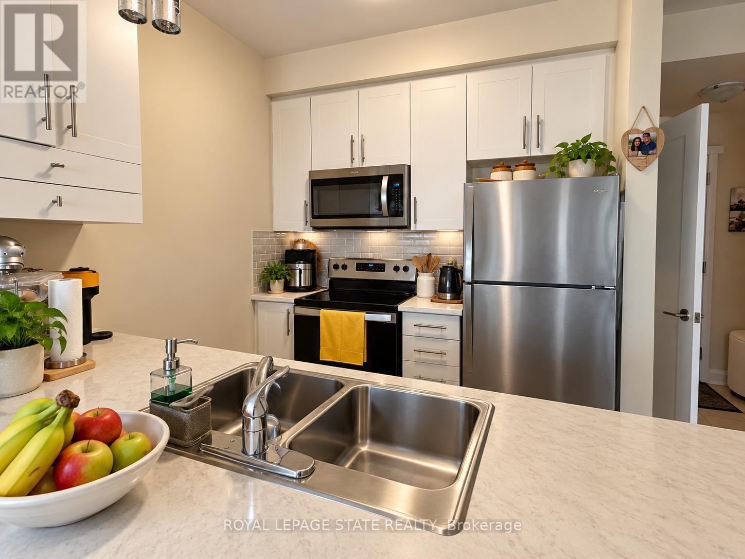 427 - 16 Concord Place, Grimsby (Grimsby Beach), Ontario  L3M 0J1 - Photo 6 - X13854512