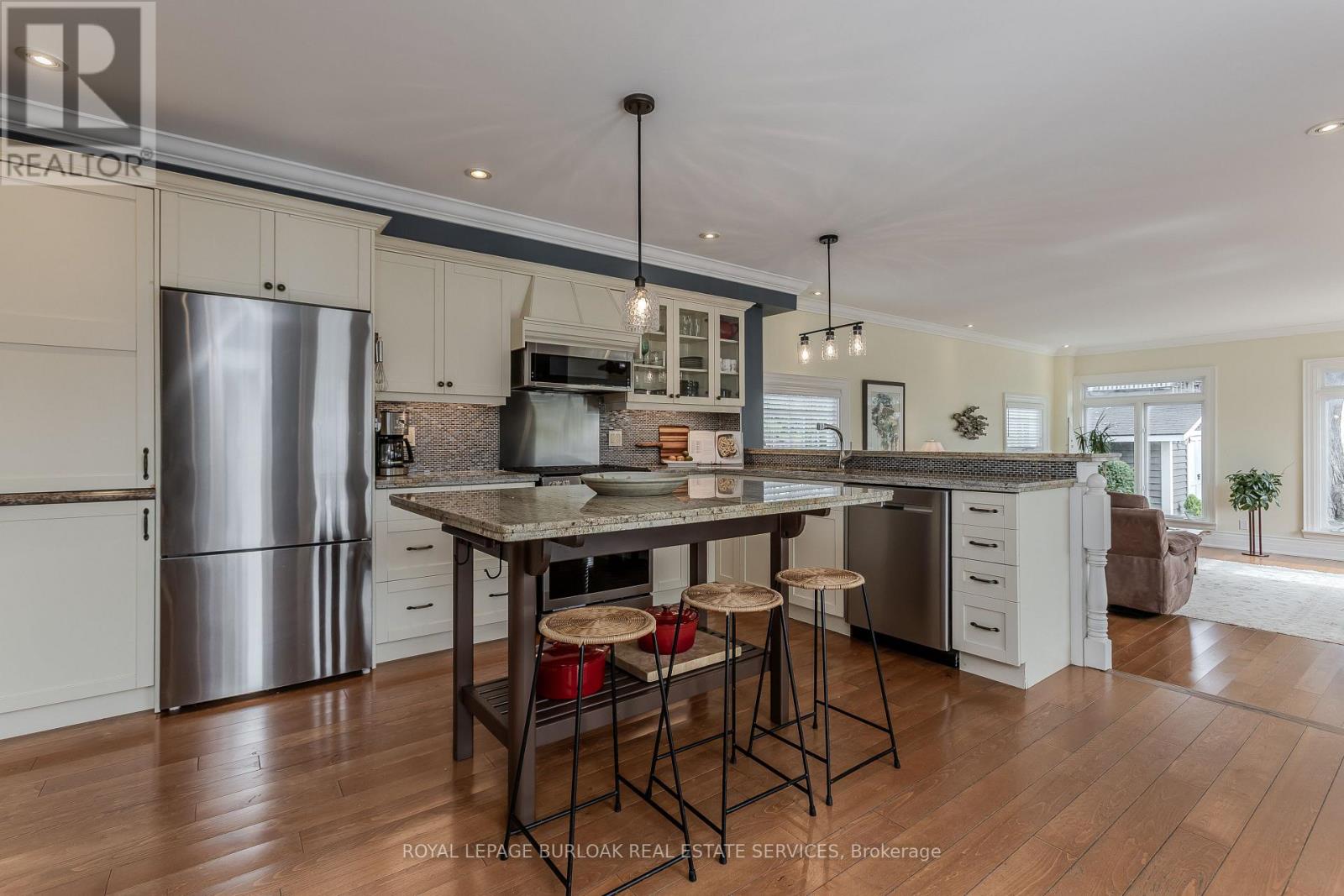 849 Beach Boulevard, Hamilton (Hamilton Beach), Ontario  L8H 6Z5 - Photo 8 - X13854560