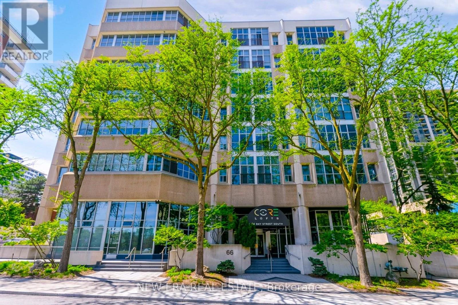 414 - 66 Bay Street S, Hamilton (Durand), Ontario  L8P 4Z6 - Photo 1 - X13854564