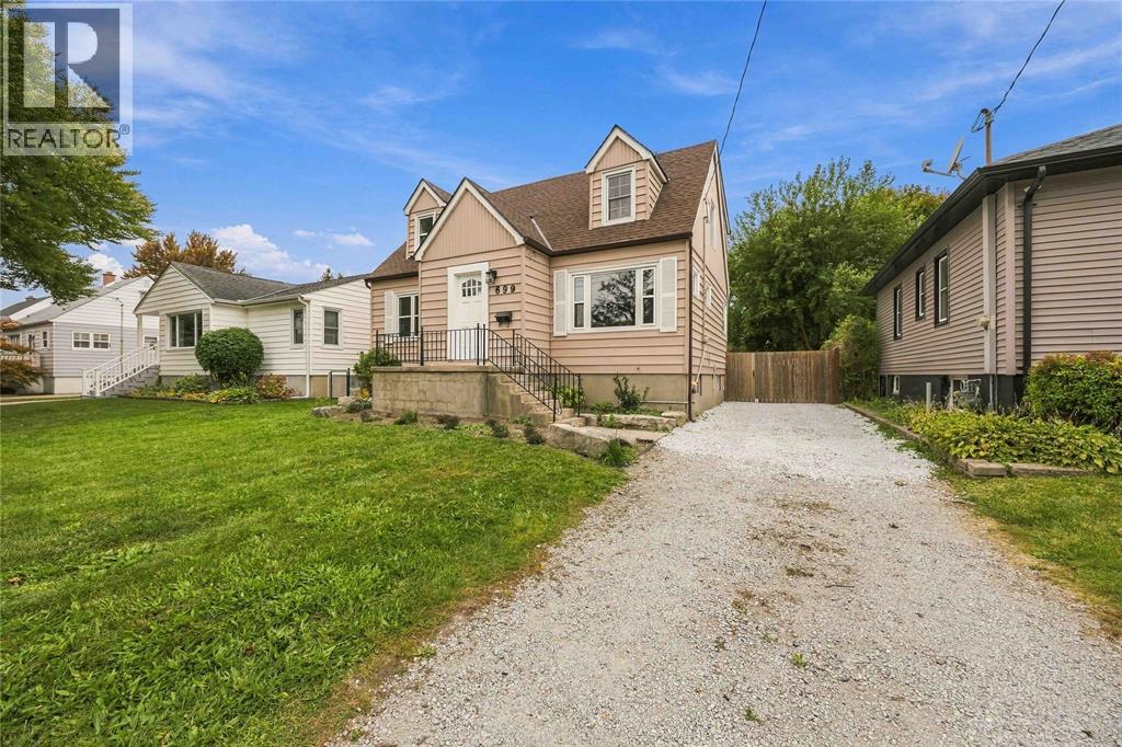 699 William Avenue, Sarnia, Ontario  N7T 7C7 - Photo 2 - 26021493