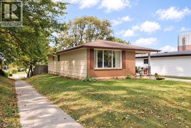 90 Pepperwood Crescent, Kitchener, Ontario  N2A 2R3 - Photo 2 - 40867849