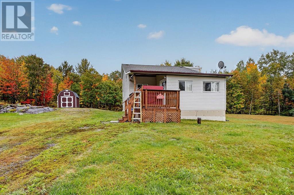 1085 St. Cloud Road, Wahnapitae, Ontario  P0M 3C0 - Photo 3 - 2130750