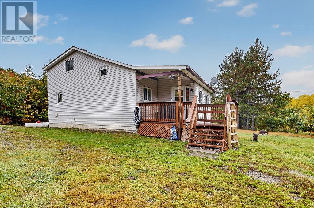 1085 St. Cloud Road, Wahnapitae, Ontario  P0M 3C0 - Photo 4 - 2130750
