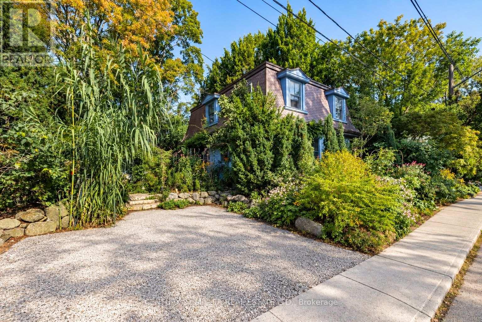 43 Burnet Street, Oakville, Ontario  L6K 1B6 - Photo 4 - W13844580