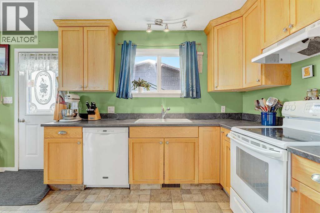 10411 103 Avenue, Hythe, Alberta  T0H 2C0 - Photo 6 - A2349044