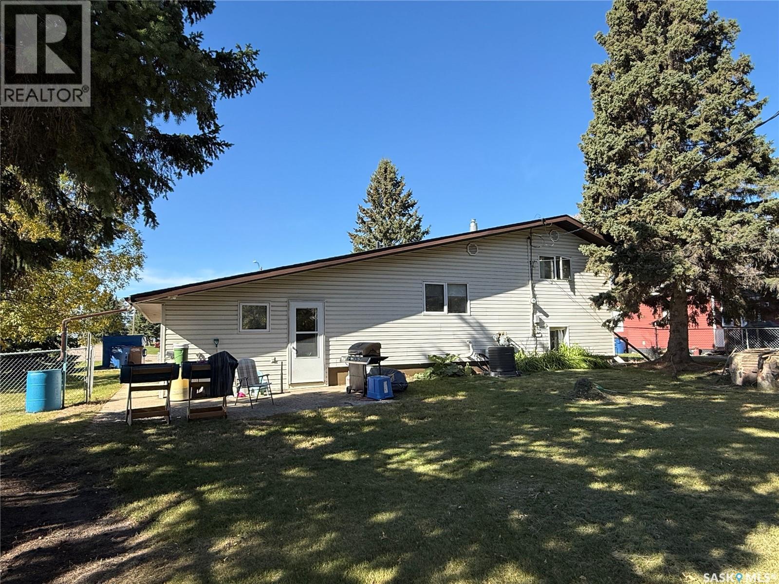 4 Pepper Place, Shellbrook, Saskatchewan  S0J 2E0 - Photo 2 - SK050206