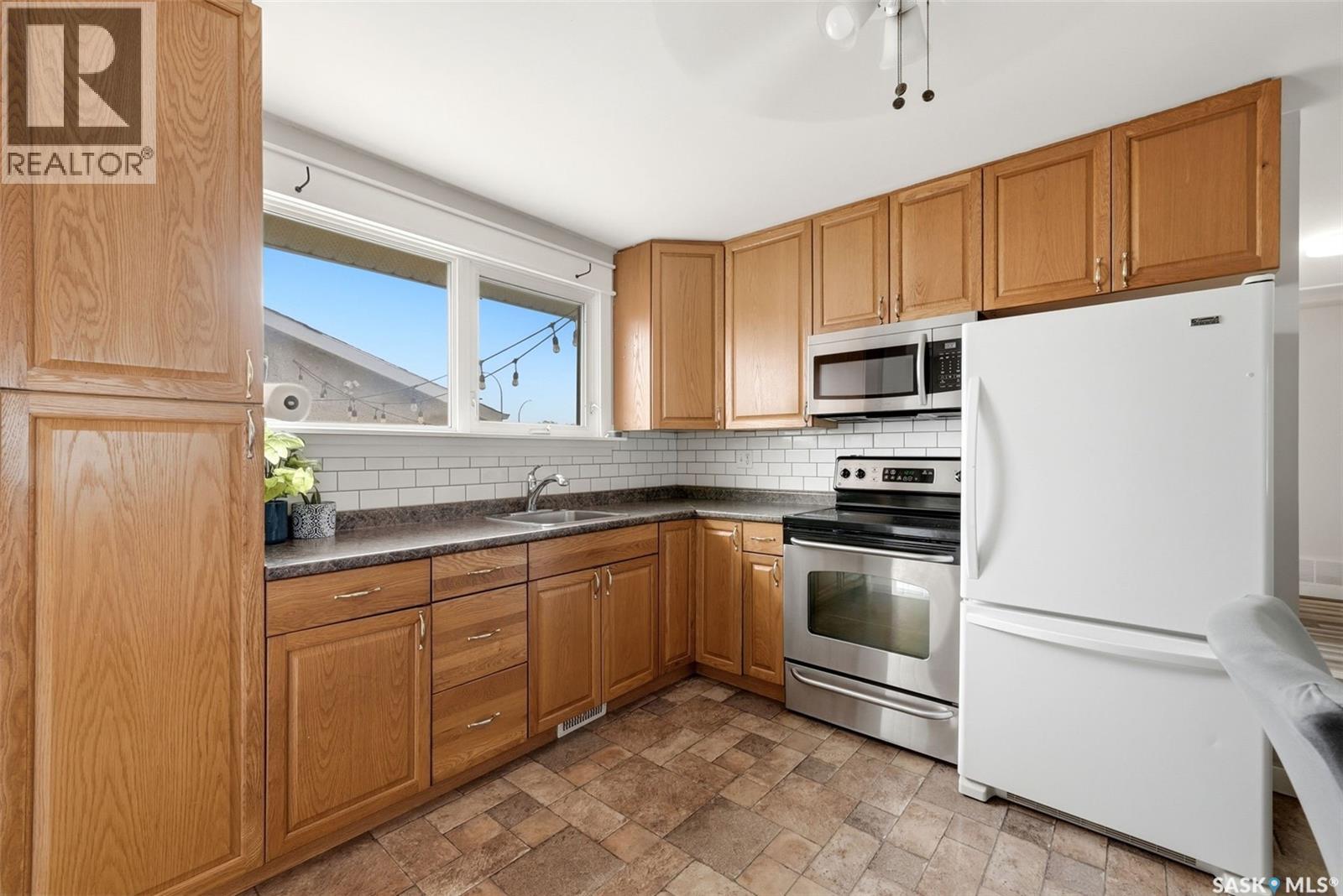 54 Trudelle Crescent, Regina, Saskatchewan  S4T 6T3 - Photo 4 - SK050201